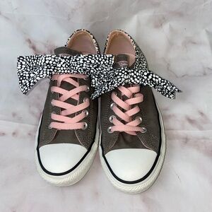 Converse Chuck Taylor All Star Betty Bow Sneakers Size 8